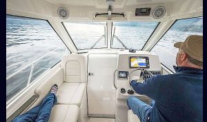 BOSTON WHALER CONQUEST 285 PILOTHOUSE WWW.MARECONSULT.COM.BR