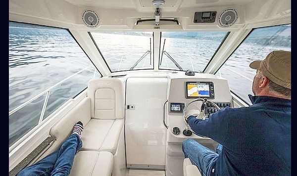 BOSTON WHALER CONQUEST 285 PILOTHOUSE WWW.MARECONSULT.COM.BR