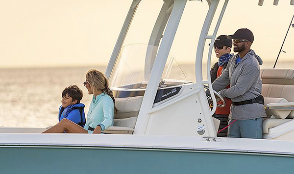 Boston Whaler Dauntless 250 www.mareconsult.com.br (2)d