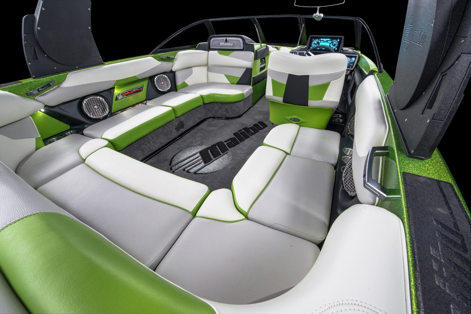 22VLX_studio-seating_lowres(1)