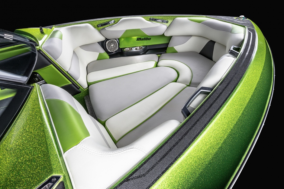 22VLX_studio_bow_lowres(1)