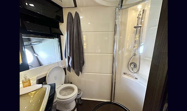 Azimut 72 S 2012 www.mareconsult.com (104)