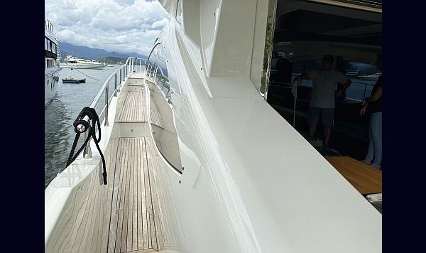 Azimut 72 S 2012 www.mareconsult.com (17)