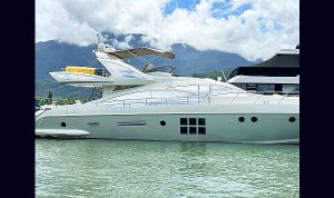 Azimut 72 S 2012 www.mareconsult.com (2)