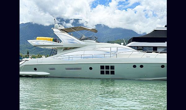 Azimut 72 S 2012 www.mareconsult.com (2)