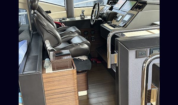 Azimut 72 S 2012 www.mareconsult.com (40)