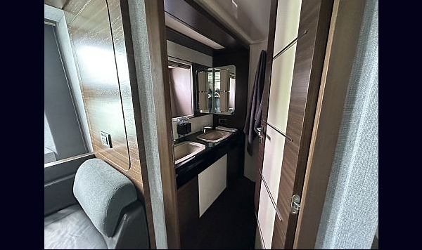 Azimut 72 S 2012 www.mareconsult.com (74)