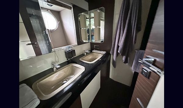 Azimut 72 S 2012 www.mareconsult.com (75)