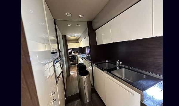 Azimut 72 S 2012 www.mareconsult.com (90)