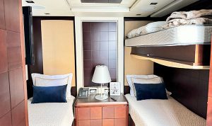 Azimut 95 2010 www.mareconsult.com.br (107)