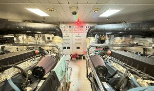 Azimut 95 2010 www.mareconsult.com.br (111)