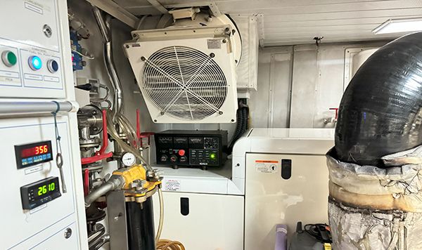 Azimut 95 2010 www.mareconsult.com.br (116)