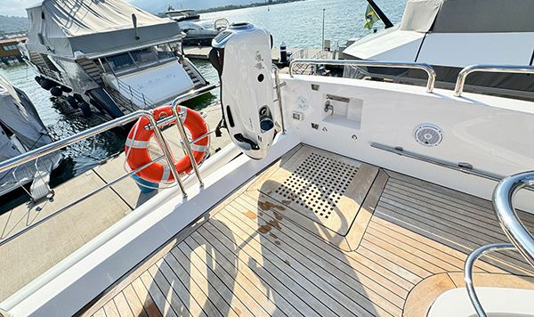 Azimut 95 2010 www.mareconsult.com.br (28)