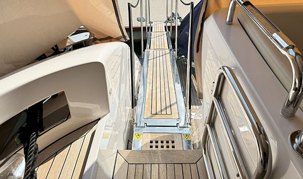 Azimut 95 2010 www.mareconsult.com.br (3a)b