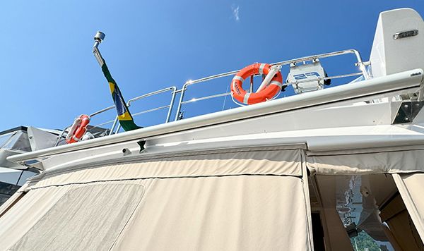 Azimut 95 2010 www.mareconsult.com.br (4)