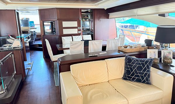 Azimut 95 2010 www.mareconsult.com.br (56)