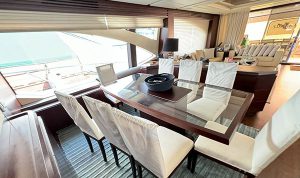 Azimut 95 2010 www.mareconsult.com.br (63)