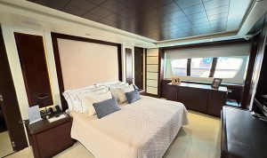 Azimut 95 2010 www.mareconsult.com.br (78)