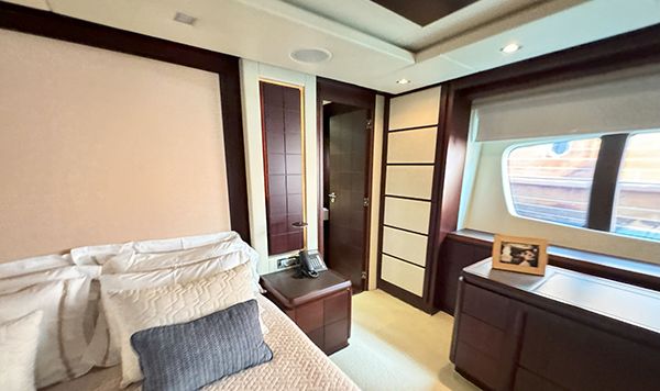 Azimut 95 2010 www.mareconsult.com.br (81)