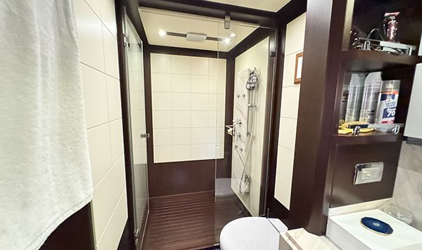 Azimut 95 2010 www.mareconsult.com.br (87)