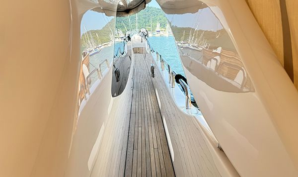 Azimut 95 2010 www.mareconsult.com.br (8a)