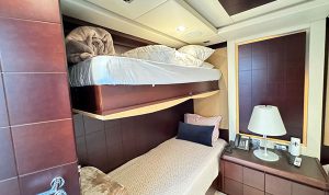 Azimut 95 2010 www.mareconsult.com.br (91)