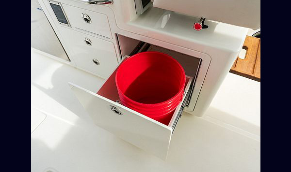 Bosoton Whaler 280 Vantage www.mareconsult.com.br (15)