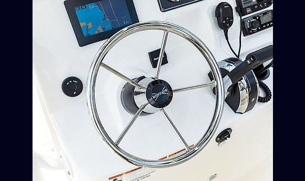 Boston Whaler 190 Montauk www.mareconsult.com.br (20)