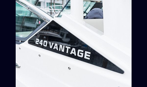 Boston Whaler 240 Vantagem www.mareconsult.com.br (11)