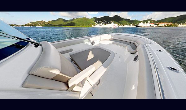 Boston Whaler 330 Outrage www.mareonsult.com.br (11)