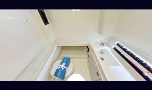 Boston Whaler 330 Outrage www.mareonsult.com.br (14)