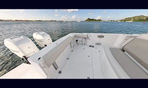 Boston Whaler 330 Outrage www.mareonsult.com.br (9)