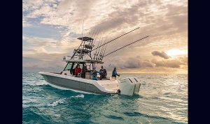 Boston Whaler 360 Outrage www.mareconsult.com.br (2)