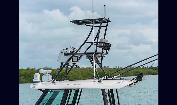 Boston Whaler 360 Outrage www.mareconsult.com.br 3 (9)