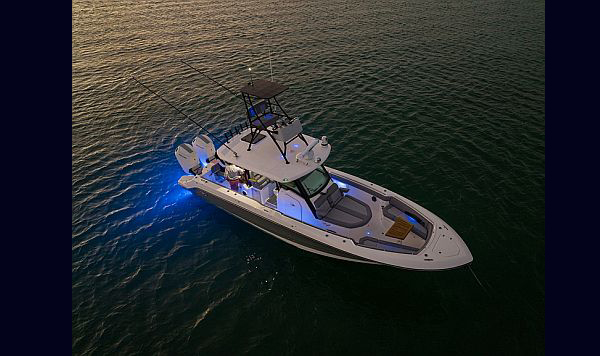Boston Whaler 360 Outrage www.mareconsult.com.br (3)