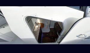 Boston Whaler 360 Outrage www.mareconsult.com.br 4 (10)b