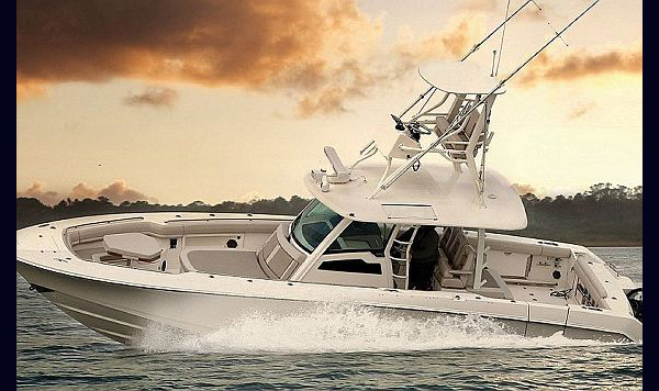 Boston Whaler 380 Outrage www.mareconsult.com.br (1)