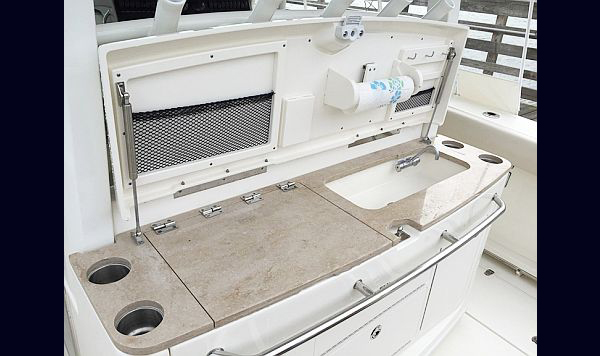 Boston Whaler 380 Outrage www.mareconsult.com.br (19)