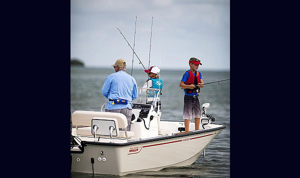 Boston Whaler Montauk 170 www.marecoonsult.com.br (22)