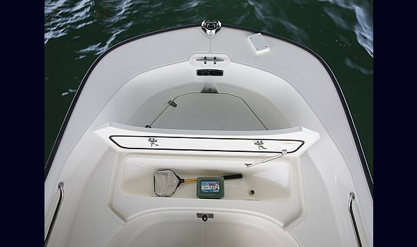 Boston Whaler Montauk 170 www.marecoonsult.com.br (24)