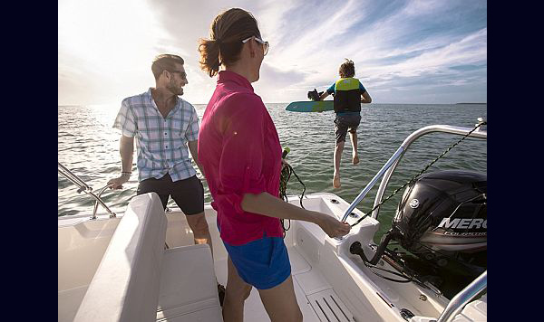 Boston Whaler Montauk 170 www.marecoonsult.com.br (25)