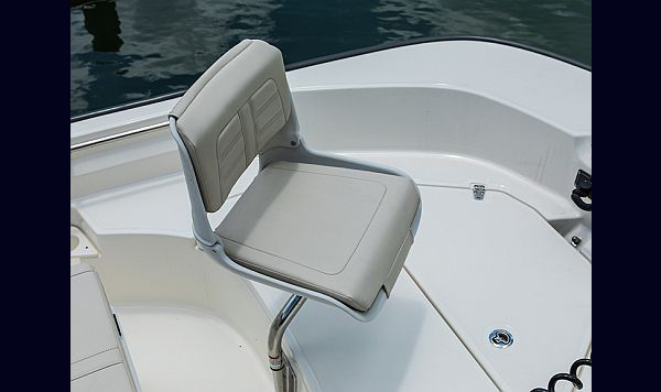 Boston Whaler Montauk 170 www.marecoonsult.com.br (37)