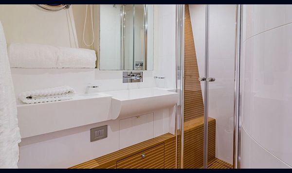 Ferretti 830 2013 www.mareconsult.com.br (46)