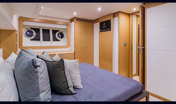 Ferretti 830 2013 www.mareconsult.com.br (51)