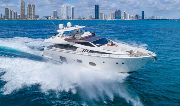 ESTADOS UNIDOS – MIAMI FLORIDA – FERRETTI 831 2013 PARA LOCAÇÃO EM MIAMI FL E REGIÃO