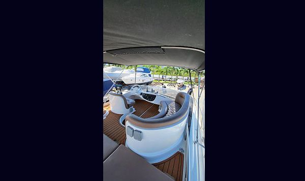 Intermarine Azimut 380 full Az 2004 www.mareconsult.com (7)