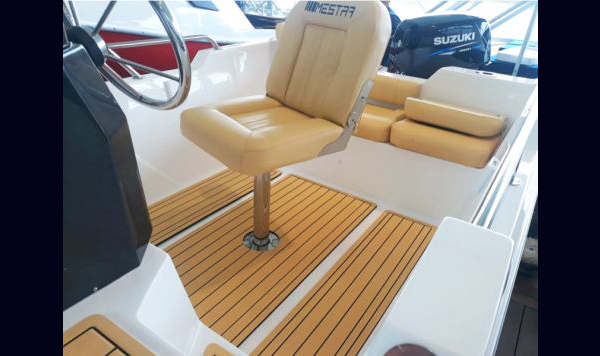 Lancha Mestra 160 a venda barcos novos www.mareconsult.com.br (9)