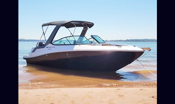 Lancha Mestra 212 A venda barco novo 0 km www.mareconsult.com.br (1)