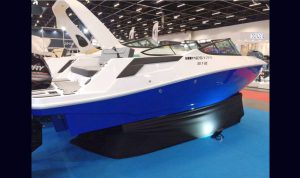 Lancha Mestra 212 A venda barco novo 0 km www.mareconsult.com.br (4)