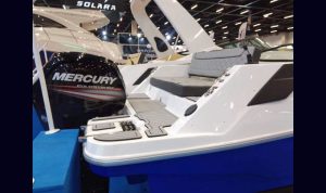 Lancha Mestra 212 A venda barco novo 0 km www.mareconsult.com.br (7)